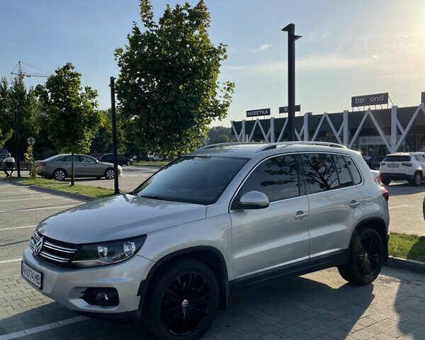 Сірий Фольксваген Тігуан, об'ємом двигуна 2 л та пробігом 180 тис. км за 10699 $, фото 11 на Automoto.ua