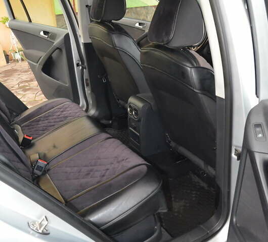 Серый Фольксваген Тигуан, объемом двигателя 1.98 л и пробегом 308 тыс. км за 10800 $, фото 13 на Automoto.ua