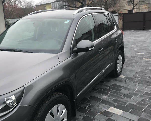 Серый Фольксваген Тигуан, объемом двигателя 1.98 л и пробегом 143 тыс. км за 10300 $, фото 10 на Automoto.ua