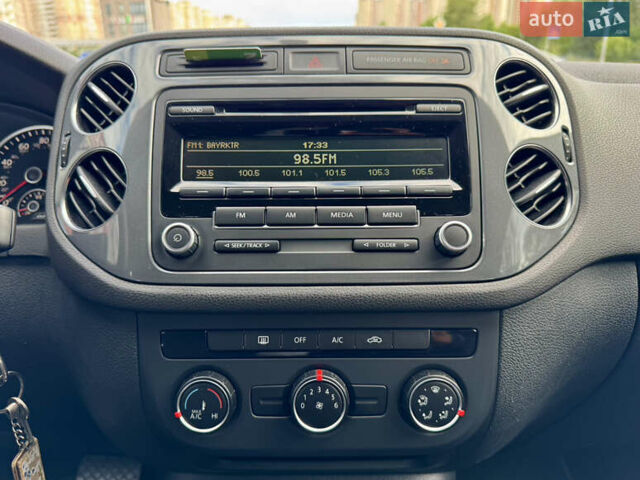 Серый Фольксваген Тигуан, объемом двигателя 1.98 л и пробегом 203 тыс. км за 10600 $, фото 40 на Automoto.ua