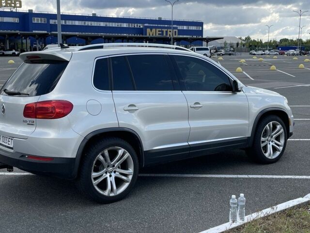 Сірий Фольксваген Тігуан, об'ємом двигуна 2 л та пробігом 134 тис. км за 12500 $, фото 1 на Automoto.ua