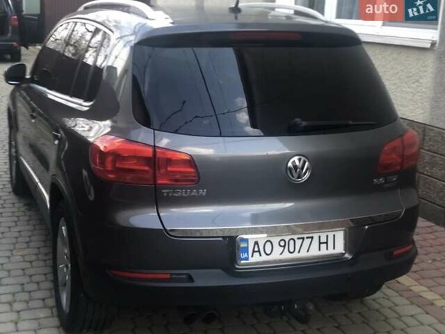 Сірий Фольксваген Тігуан, об'ємом двигуна 2 л та пробігом 172 тис. км за 15000 $, фото 2 на Automoto.ua