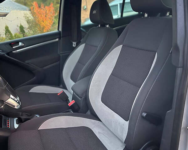 Серый Фольксваген Тигуан, объемом двигателя 1.97 л и пробегом 305 тыс. км за 13600 $, фото 5 на Automoto.ua