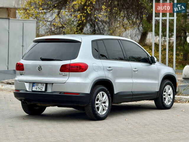 Сірий Фольксваген Тігуан, об'ємом двигуна 1.98 л та пробігом 230 тис. км за 11600 $, фото 6 на Automoto.ua