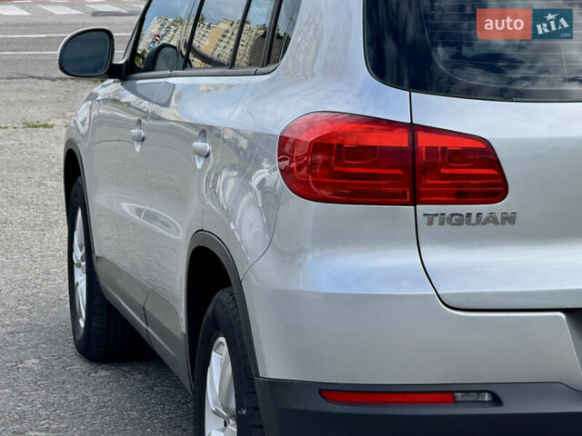 Серый Фольксваген Тигуан, объемом двигателя 1.98 л и пробегом 203 тыс. км за 10600 $, фото 83 на Automoto.ua