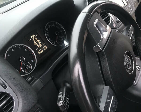 Серый Фольксваген Тигуан, объемом двигателя 1.98 л и пробегом 143 тыс. км за 10300 $, фото 18 на Automoto.ua