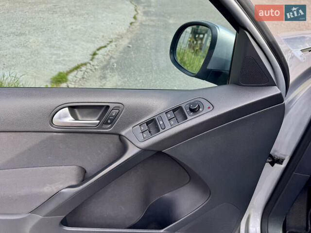 Серый Фольксваген Тигуан, объемом двигателя 1.98 л и пробегом 203 тыс. км за 10600 $, фото 18 на Automoto.ua