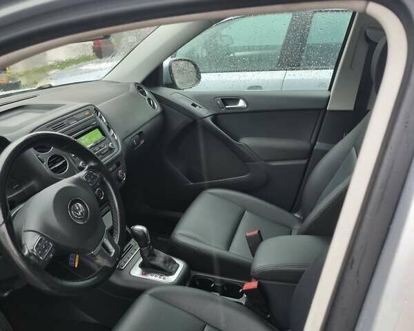 Сірий Фольксваген Тігуан, об'ємом двигуна 1.98 л та пробігом 140 тис. км за 10500 $, фото 11 на Automoto.ua