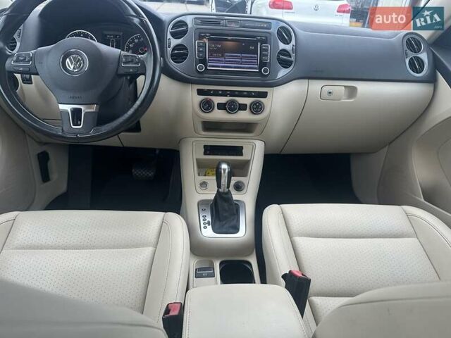Сірий Фольксваген Тігуан, об'ємом двигуна 1.98 л та пробігом 165 тис. км за 9999 $, фото 9 на Automoto.ua