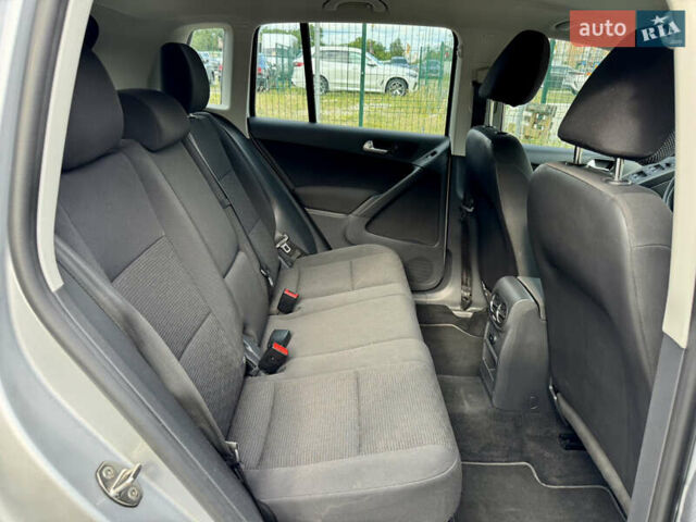 Серый Фольксваген Тигуан, объемом двигателя 1.98 л и пробегом 203 тыс. км за 10600 $, фото 27 на Automoto.ua