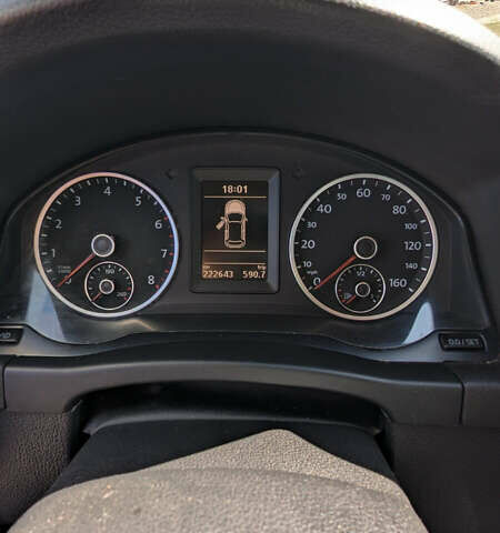 Серый Фольксваген Тигуан, объемом двигателя 1.98 л и пробегом 223 тыс. км за 11500 $, фото 11 на Automoto.ua