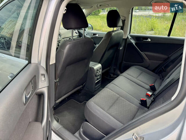 Серый Фольксваген Тигуан, объемом двигателя 1.98 л и пробегом 203 тыс. км за 10600 $, фото 23 на Automoto.ua