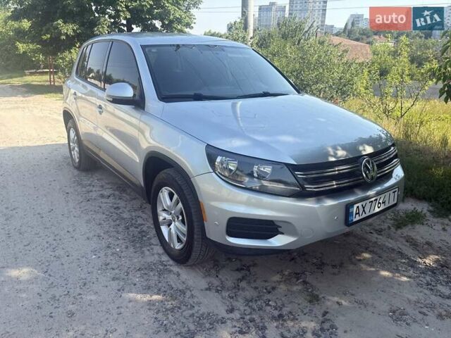 Серый Фольксваген Тигуан, объемом двигателя 1.98 л и пробегом 200 тыс. км за 14000 $, фото 1 на Automoto.ua