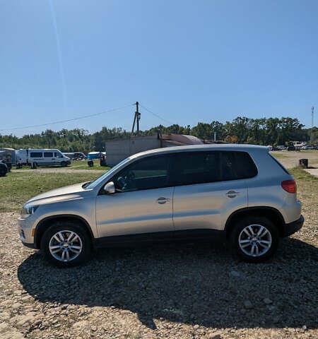 Серый Фольксваген Тигуан, объемом двигателя 1.98 л и пробегом 223 тыс. км за 11500 $, фото 2 на Automoto.ua