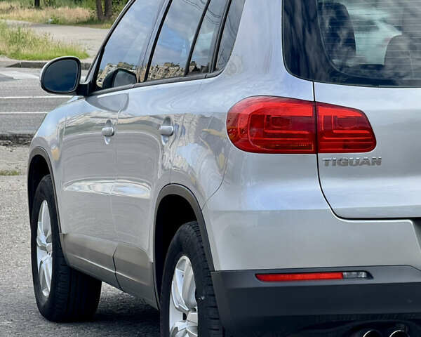 Серый Фольксваген Тигуан, объемом двигателя 1.98 л и пробегом 203 тыс. км за 10600 $, фото 82 на Automoto.ua