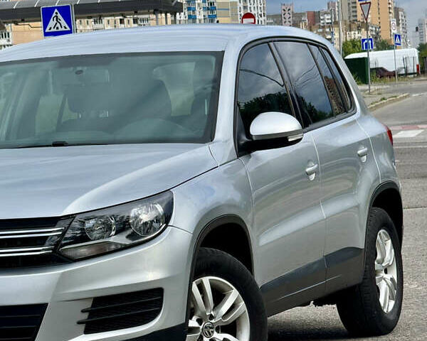 Серый Фольксваген Тигуан, объемом двигателя 1.98 л и пробегом 203 тыс. км за 10600 $, фото 50 на Automoto.ua