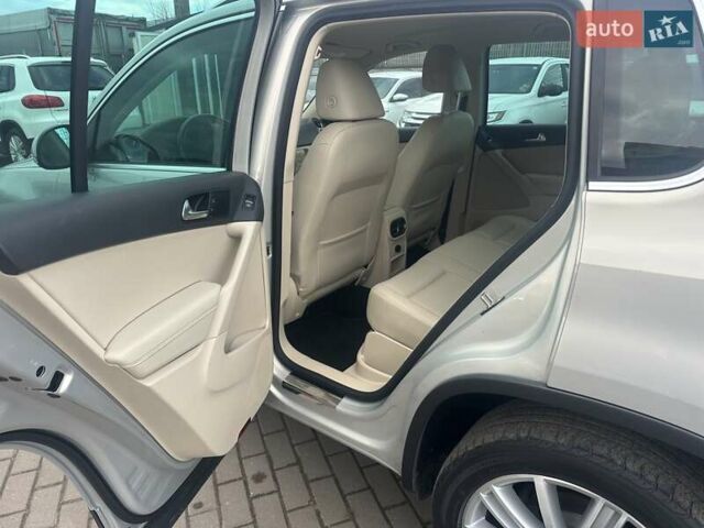 Сірий Фольксваген Тігуан, об'ємом двигуна 1.98 л та пробігом 165 тис. км за 9999 $, фото 11 на Automoto.ua