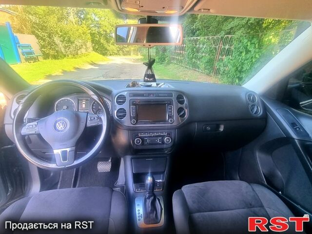 Серый Фольксваген Тигуан, объемом двигателя 2 л и пробегом 190 тыс. км за 14000 $, фото 8 на Automoto.ua