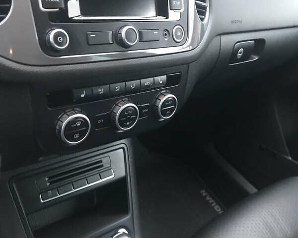 Серый Фольксваген Тигуан, объемом двигателя 1.98 л и пробегом 143 тыс. км за 10300 $, фото 5 на Automoto.ua