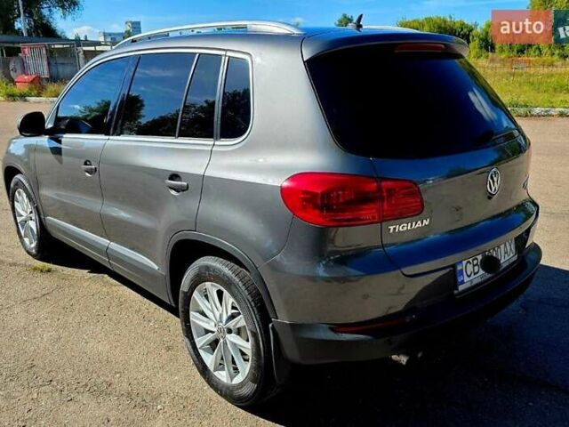 Серый Фольксваген Тигуан, объемом двигателя 1.98 л и пробегом 130 тыс. км за 14400 $, фото 2 на Automoto.ua