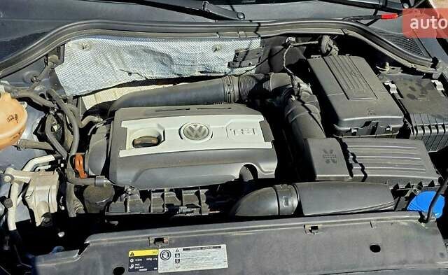 Серый Фольксваген Тигуан, объемом двигателя 1.98 л и пробегом 130 тыс. км за 14400 $, фото 10 на Automoto.ua