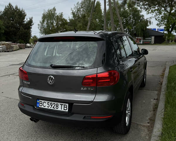 Сірий Фольксваген Тігуан, об'ємом двигуна 1.98 л та пробігом 199 тис. км за 10500 $, фото 5 на Automoto.ua