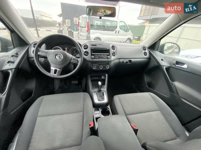 Серый Фольксваген Тигуан, объемом двигателя 1.98 л и пробегом 309 тыс. км за 9300 $, фото 17 на Automoto.ua