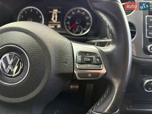 Серый Фольксваген Тигуан, объемом двигателя 2 л и пробегом 156 тыс. км за 12790 $, фото 20 на Automoto.ua