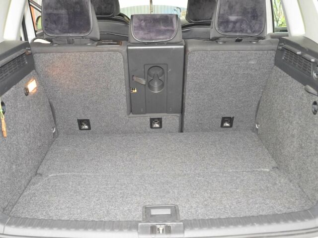 Серый Фольксваген Тигуан, объемом двигателя 2 л и пробегом 308 тыс. км за 10800 $, фото 15 на Automoto.ua