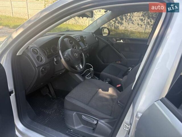 Серый Фольксваген Тигуан, объемом двигателя 1.98 л и пробегом 200 тыс. км за 14000 $, фото 10 на Automoto.ua