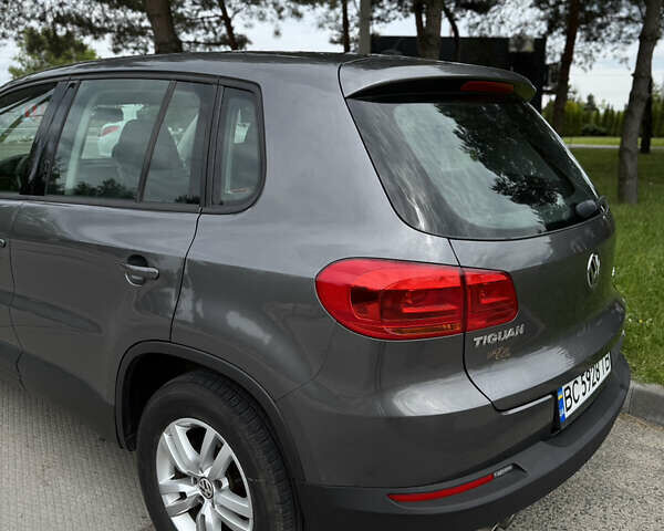 Сірий Фольксваген Тігуан, об'ємом двигуна 1.98 л та пробігом 199 тис. км за 10500 $, фото 6 на Automoto.ua