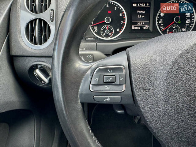 Серый Фольксваген Тигуан, объемом двигателя 1.98 л и пробегом 203 тыс. км за 10600 $, фото 44 на Automoto.ua