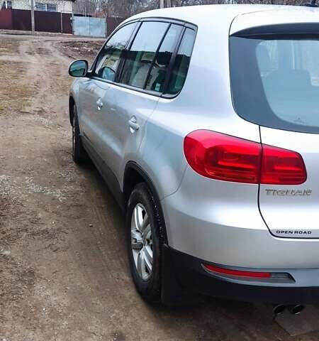 Серый Фольксваген Тигуан, объемом двигателя 1.98 л и пробегом 155 тыс. км за 12800 $, фото 7 на Automoto.ua