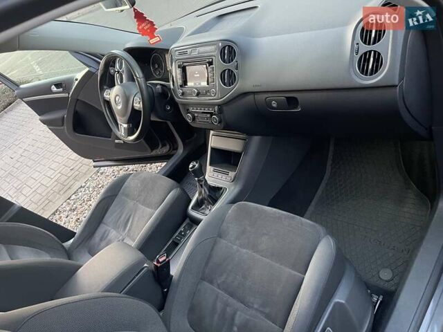 Серый Фольксваген Тигуан, объемом двигателя 1.97 л и пробегом 247 тыс. км за 14500 $, фото 6 на Automoto.ua