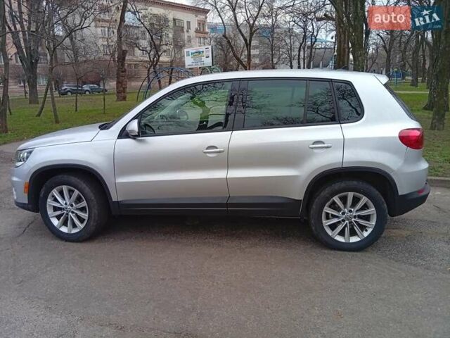 Серый Фольксваген Тигуан, объемом двигателя 1.98 л и пробегом 182 тыс. км за 14500 $, фото 2 на Automoto.ua