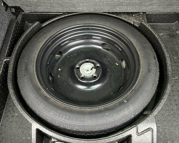 Серый Фольксваген Тигуан, объемом двигателя 2 л и пробегом 165 тыс. км за 10999 $, фото 16 на Automoto.ua