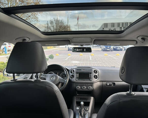 Серый Фольксваген Тигуан, объемом двигателя 1.98 л и пробегом 114 тыс. км за 14800 $, фото 42 на Automoto.ua