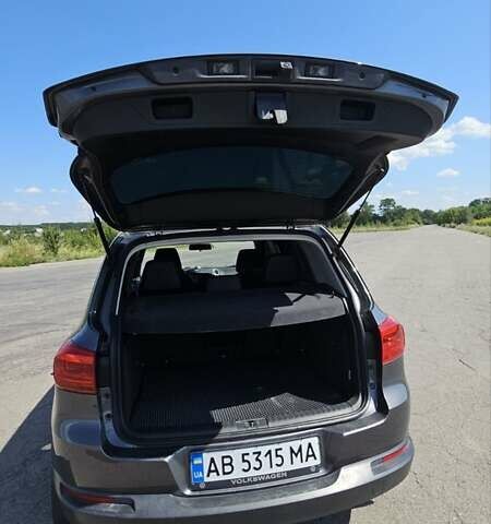 Серый Фольксваген Тигуан, объемом двигателя 1.98 л и пробегом 193 тыс. км за 14500 $, фото 14 на Automoto.ua