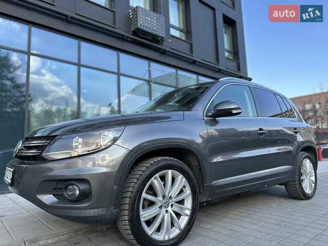 Серый Фольксваген Тигуан, объемом двигателя 1.98 л и пробегом 149 тыс. км за 13000 $, фото 4 на Automoto.ua