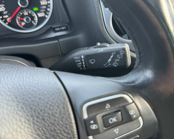 Серый Фольксваген Тигуан, объемом двигателя 1.98 л и пробегом 114 тыс. км за 14800 $, фото 15 на Automoto.ua