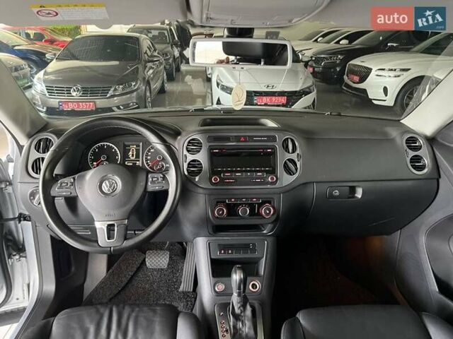 Серый Фольксваген Тигуан, объемом двигателя 2 л и пробегом 214 тыс. км за 15200 $, фото 14 на Automoto.ua