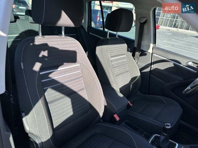 Сірий Фольксваген Тігуан, об'ємом двигуна 1.97 л та пробігом 135 тис. км за 13700 $, фото 16 на Automoto.ua