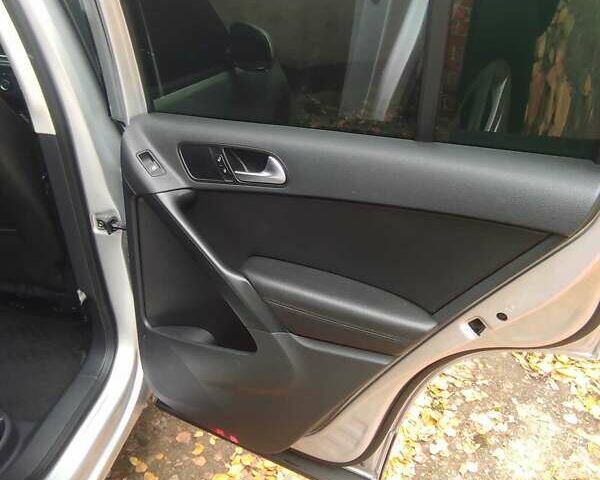 Сірий Фольксваген Тігуан, об'ємом двигуна 1.98 л та пробігом 148 тис. км за 14200 $, фото 7 на Automoto.ua