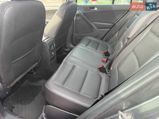 Сірий Фольксваген Тігуан, об'ємом двигуна 1.98 л та пробігом 180 тис. км за 11500 $, фото 26 на Automoto.ua