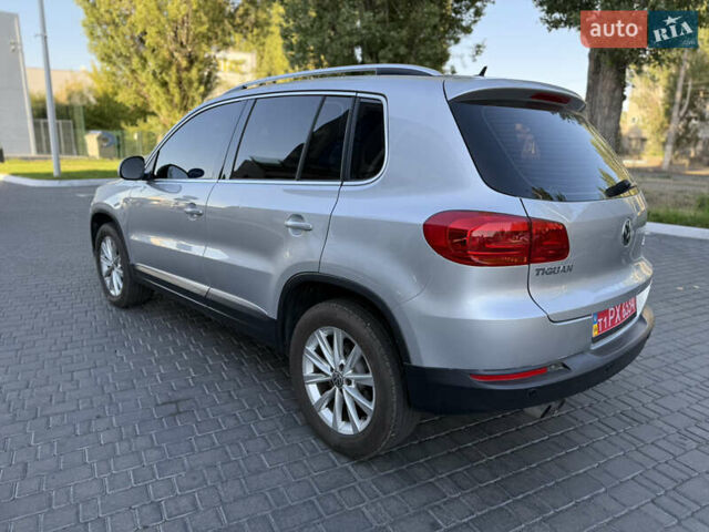 Сірий Фольксваген Тігуан, об'ємом двигуна 2 л та пробігом 74 тис. км за 16500 $, фото 11 на Automoto.ua