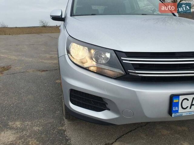 Сірий Фольксваген Тігуан, об'ємом двигуна 1.98 л та пробігом 90 тис. км за 13500 $, фото 6 на Automoto.ua