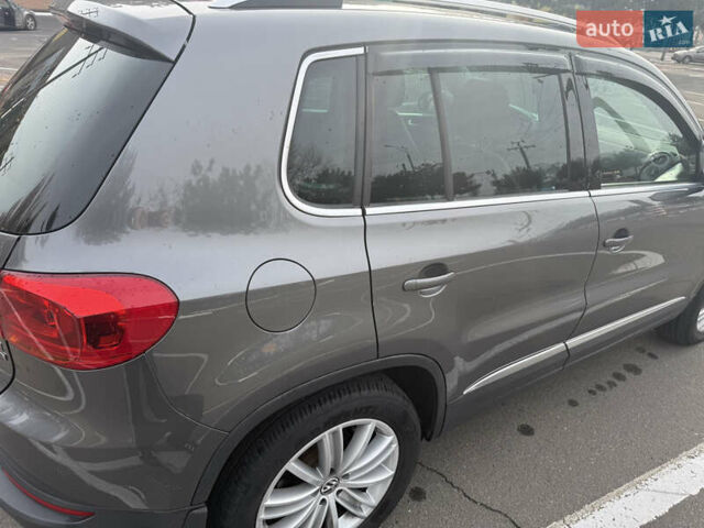 Сірий Фольксваген Тігуан, об'ємом двигуна 1.98 л та пробігом 180 тис. км за 11500 $, фото 12 на Automoto.ua