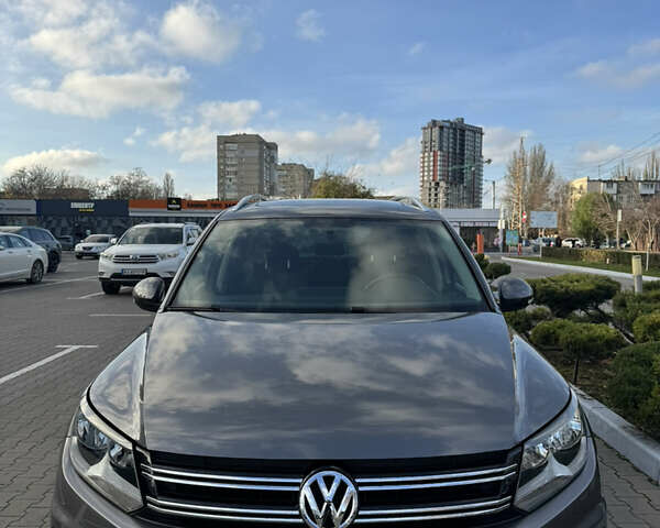 Серый Фольксваген Тигуан, объемом двигателя 1.98 л и пробегом 114 тыс. км за 14800 $, фото 9 на Automoto.ua