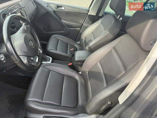 Сірий Фольксваген Тігуан, об'ємом двигуна 1.98 л та пробігом 180 тис. км за 11500 $, фото 22 на Automoto.ua
