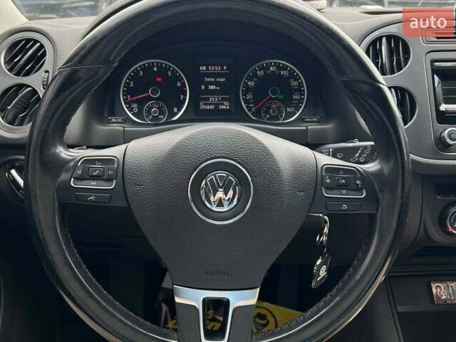 Серый Фольксваген Тигуан, объемом двигателя 1.98 л и пробегом 255 тыс. км за 13000 $, фото 8 на Automoto.ua